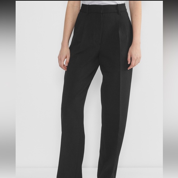 Aritzia Effortless Pant - Picture 1 of 2